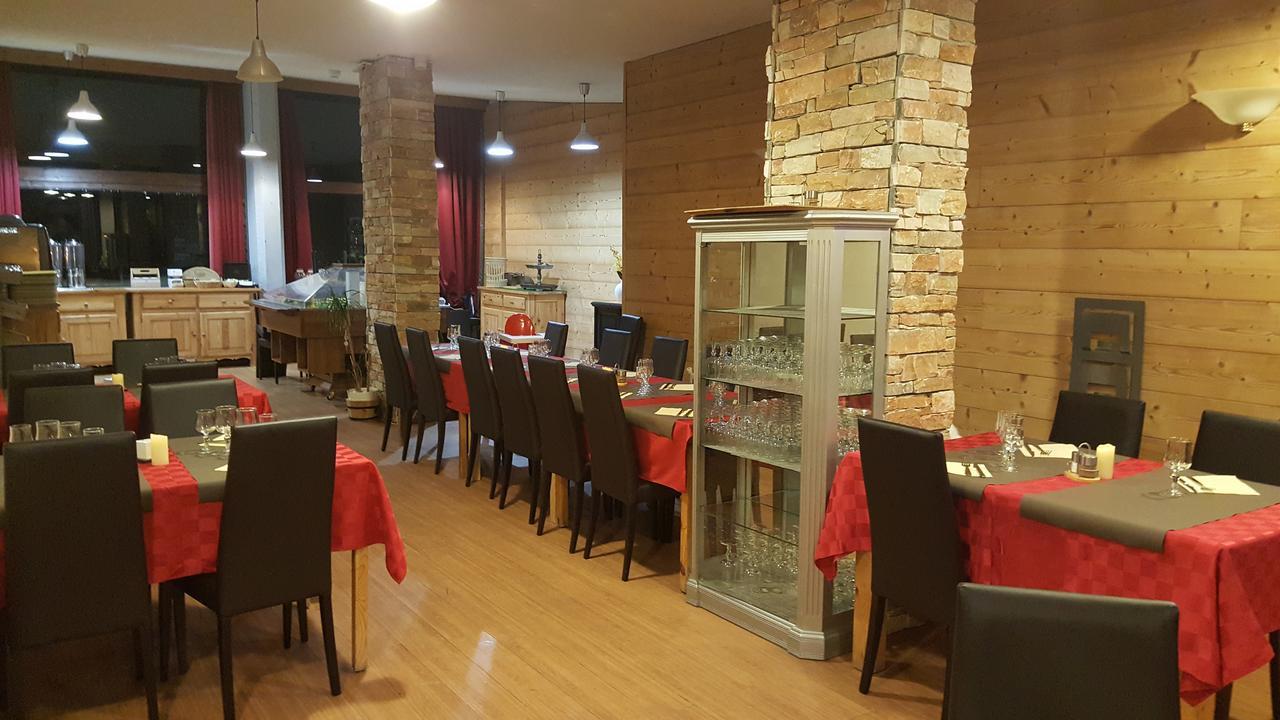 埃斯卡勒布兰奇酒店 莱索尔 外观 照片